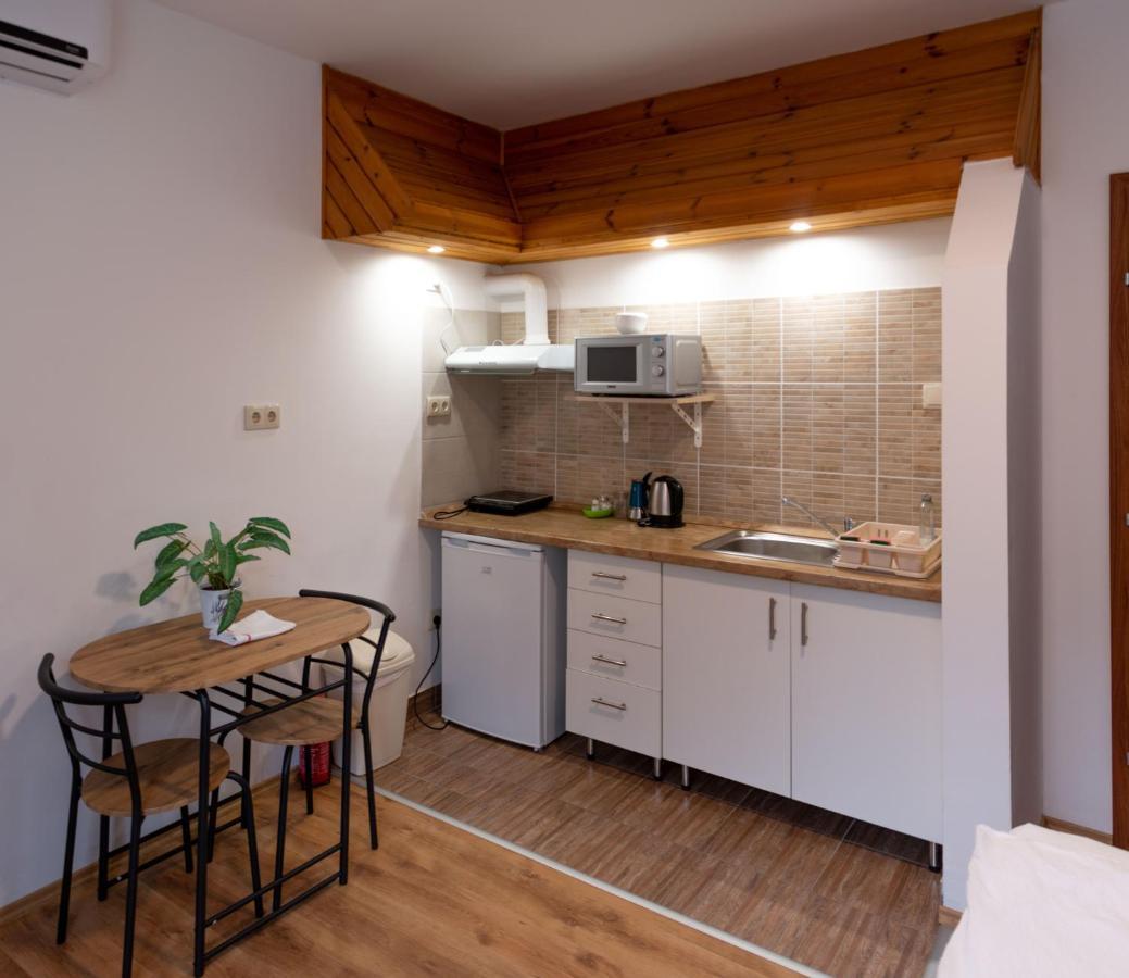 דברצן Poroszlay Apartman מראה חיצוני תמונה