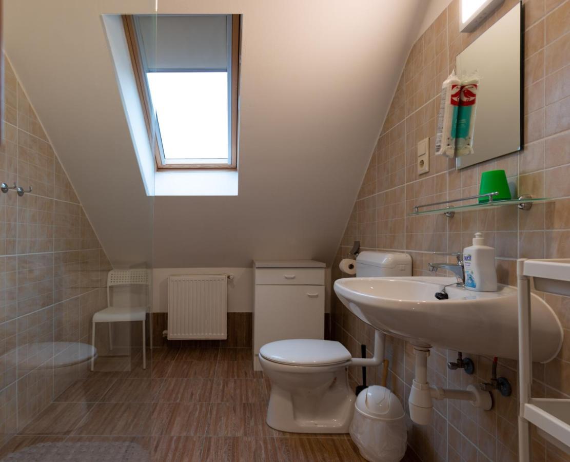דברצן Poroszlay Apartman מראה חיצוני תמונה