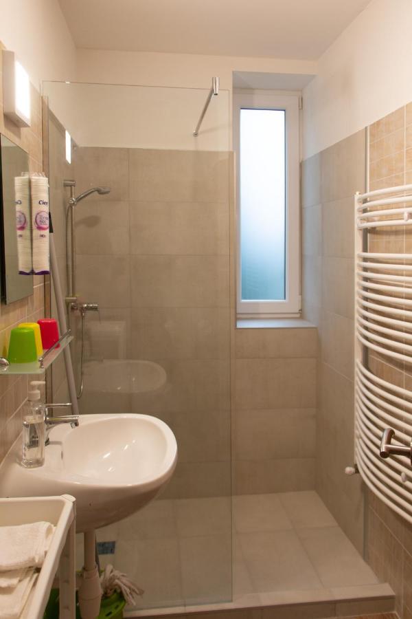 דברצן Poroszlay Apartman מראה חיצוני תמונה