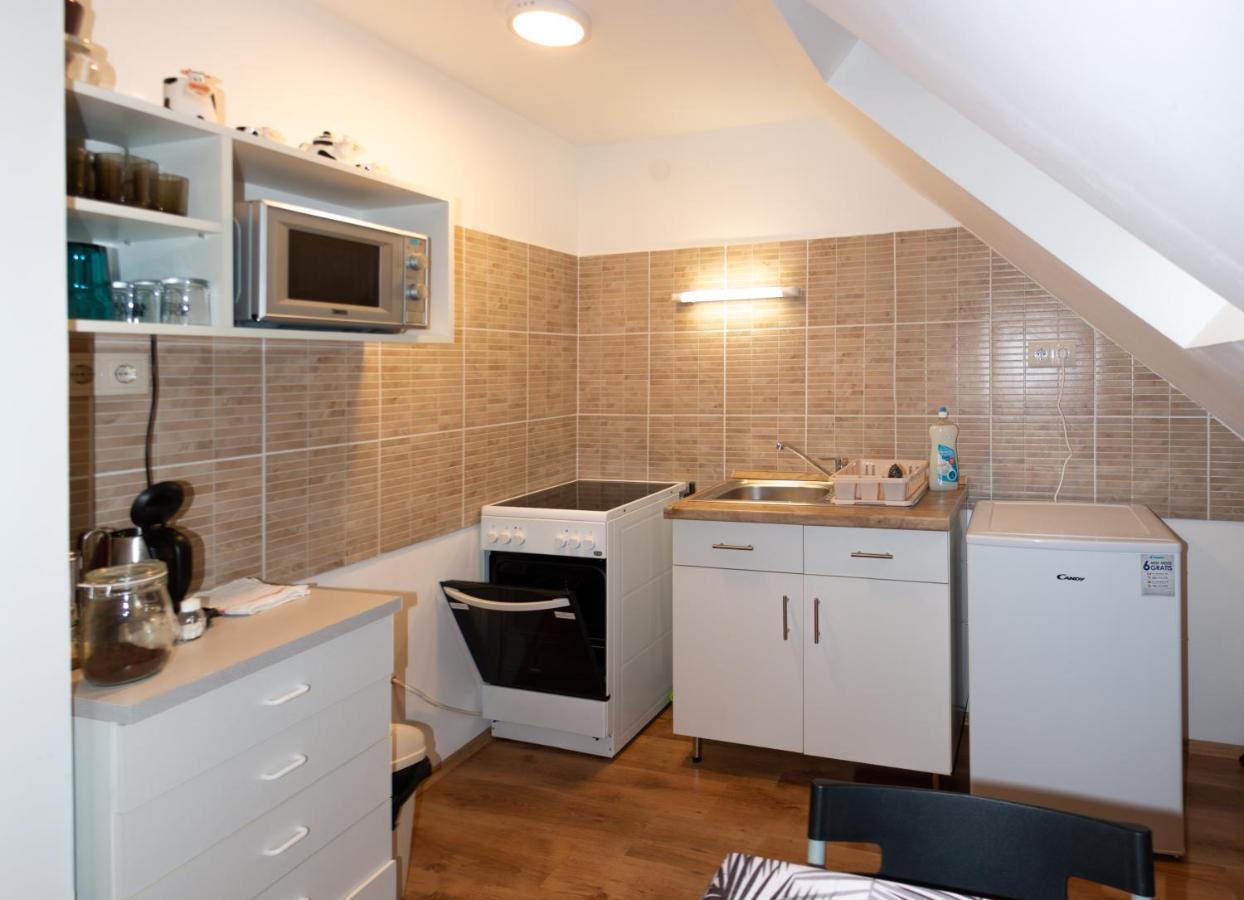 דברצן Poroszlay Apartman מראה חיצוני תמונה