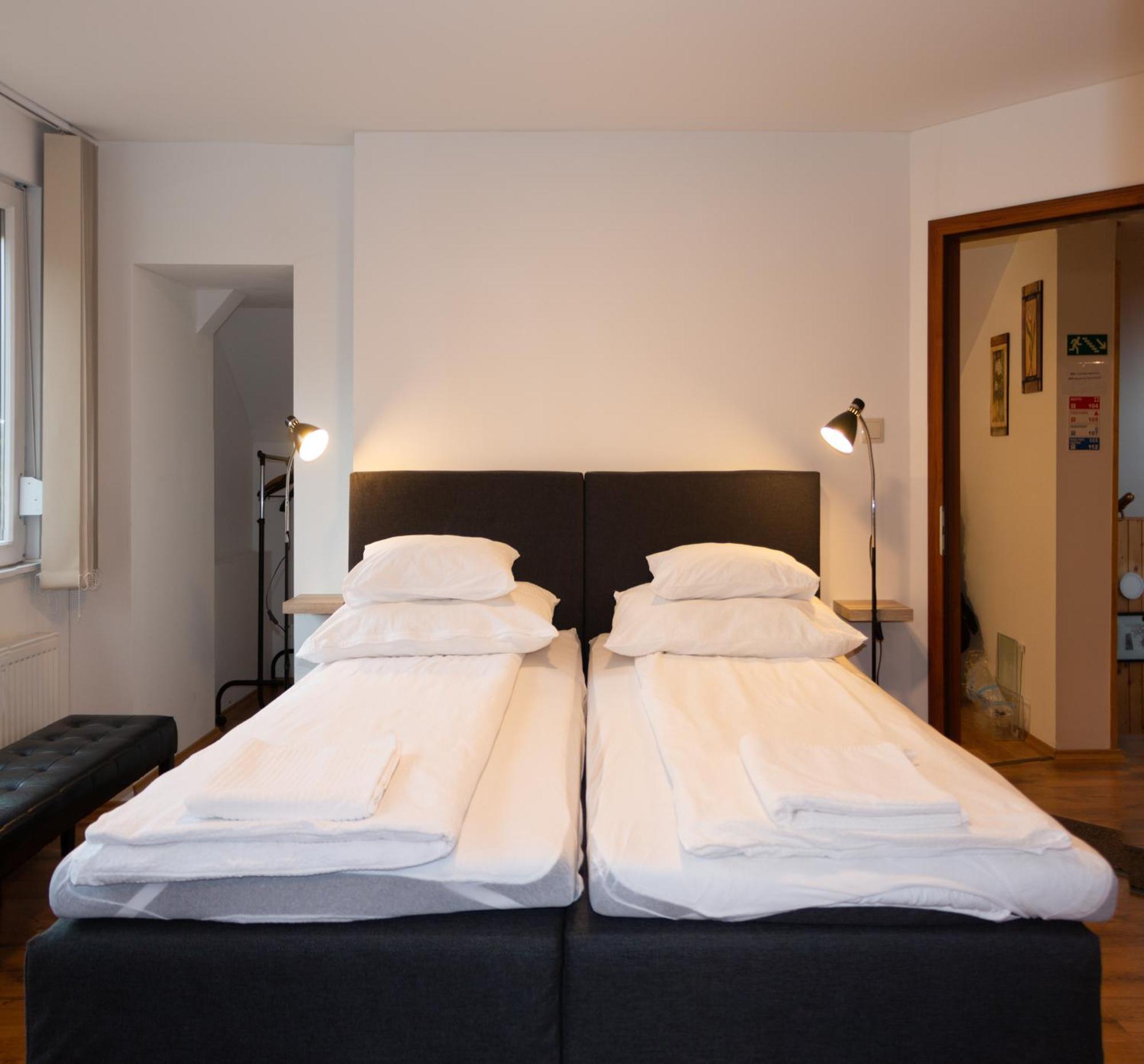 דברצן Poroszlay Apartman מראה חיצוני תמונה