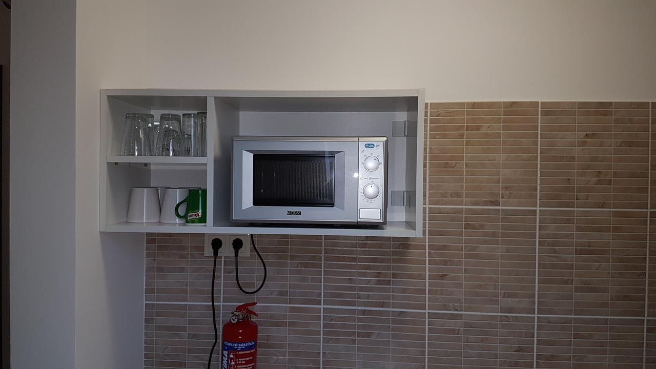 דברצן Poroszlay Apartman מראה חיצוני תמונה