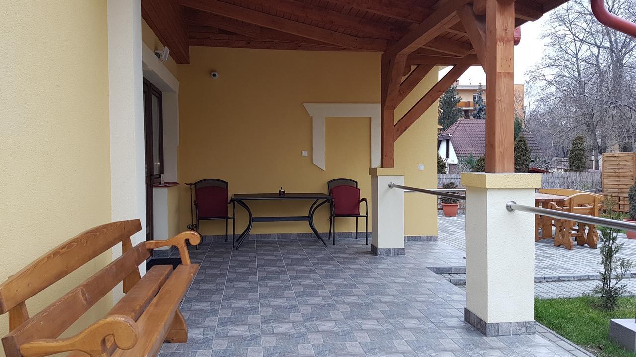דברצן Poroszlay Apartman מראה חיצוני תמונה